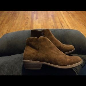 Cat and Jack little girls boots